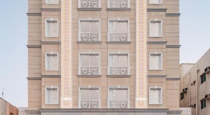 Qamar Hotel Jeddah - image 2