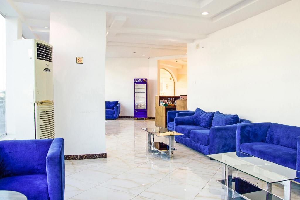 OYO 575 Massaya Furnished Apartments - image 4