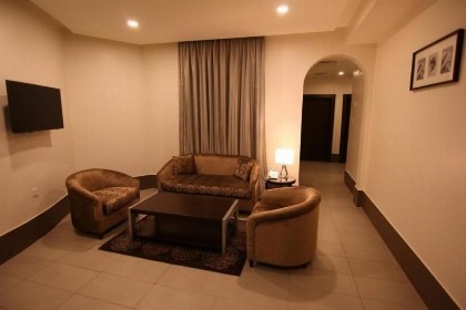 OYO 575 Massaya Furnished Apartments - image 9