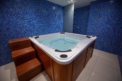 WA Hotel - image 12