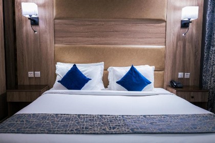 Ebreez Hotel - image 9