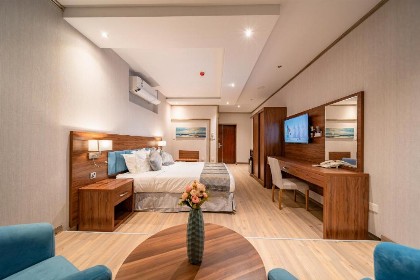 Red Sea Seasons Hotel Suites - image 11