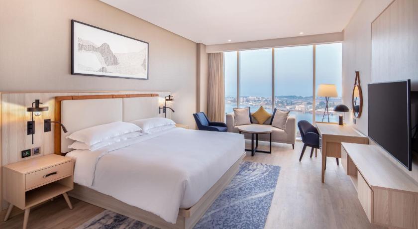Four Points by Sheraton Jeddah Corniche - image 2