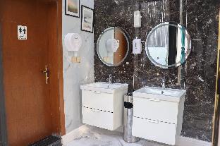 Beautiful studio apartment with pool view .garden. - image 3