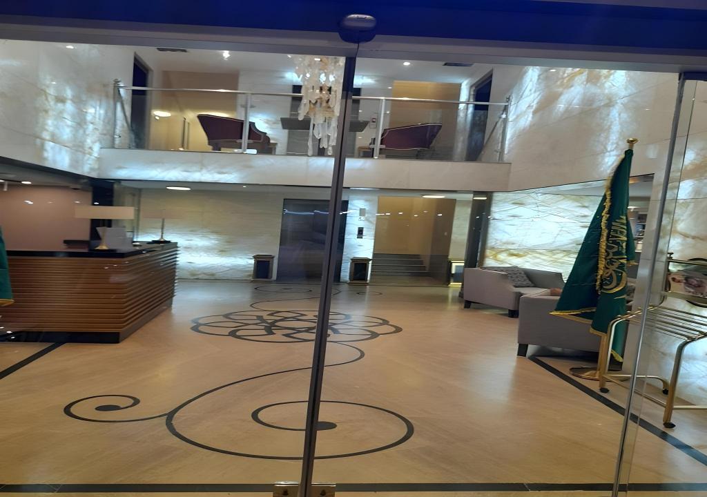 Arjan Suits Hotel  - image 3