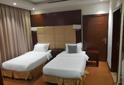 Arjan Suits Hotel  - image 8