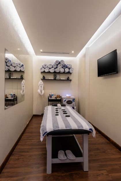 Blue Diamond Hotel Jeddah - image 10