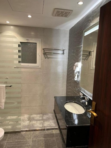 Moments Hotel - image 8