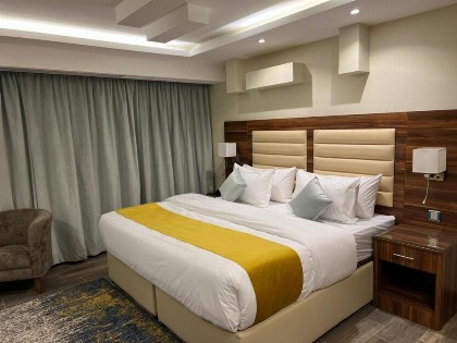 Moments Hotel - image 9