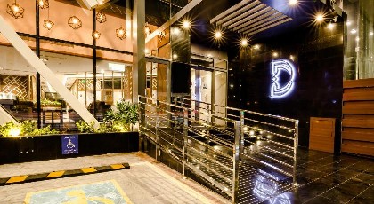 White Diamond Hotel Sari - image 13