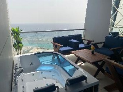 Apartment for daily rent in Damac Al Jawhara Tower - image 1