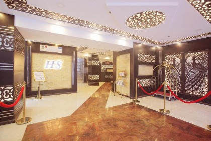 City Center Plaza Aparthotel - image 2