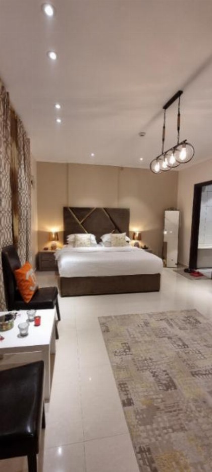 Apartment overlooking the sea and the FormulaTower - image 13