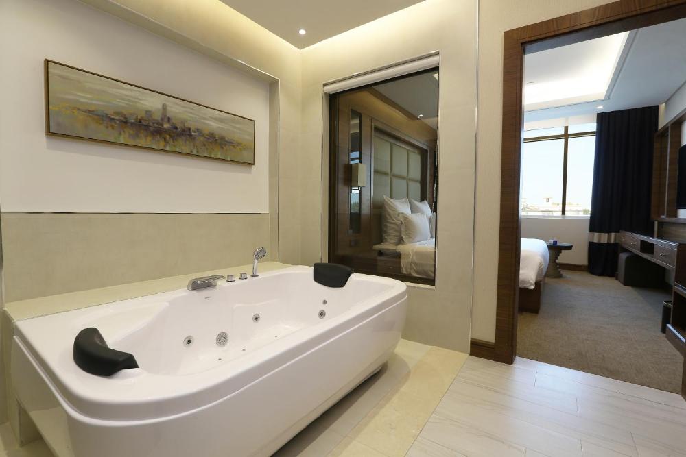 Weekend Hotel Sari - image 5