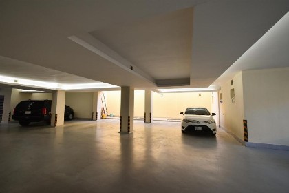 Luxury apartment Rentals - image 15