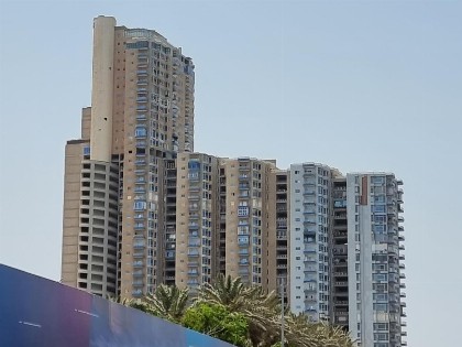 شقة مطلة على البحر والفورمولا ببرج المسارات - image 3