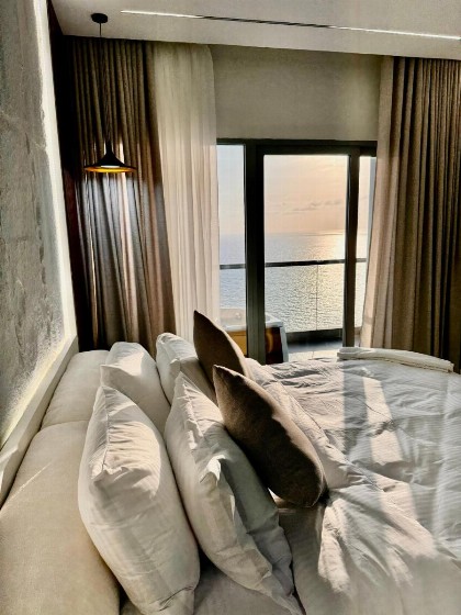Damac Apartment شقة مع جاكوزي بإطلالة بحرية - image 1