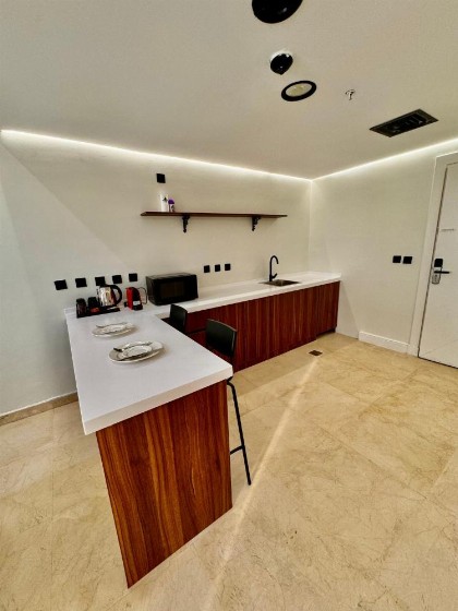 Damac Apartment شقة مع جاكوزي بإطلالة بحرية - image 11