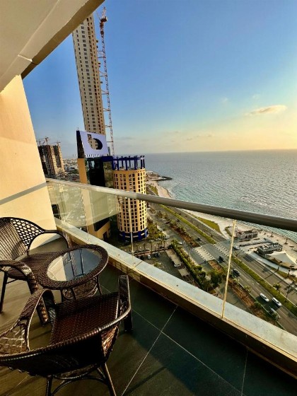 Damac Apartment شقة مع جاكوزي بإطلالة بحرية - image 15