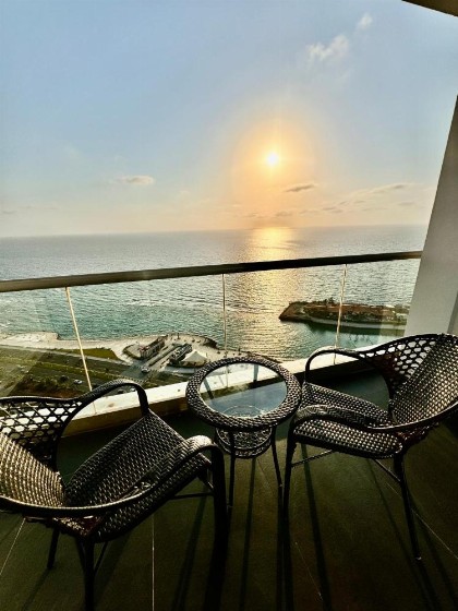 Damac Apartment شقة مع جاكوزي بإطلالة بحرية - image 17