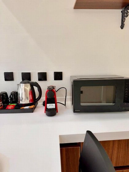 Damac Apartment شقة مع جاكوزي بإطلالة بحرية - image 2