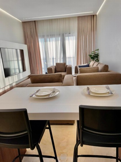 Damac Apartment شقة مع جاكوزي بإطلالة بحرية - image 4