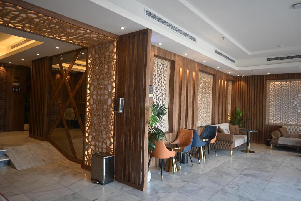 Nars Plus  hotel Al Basateen-  فندق نارس بلس البساتين - image 7