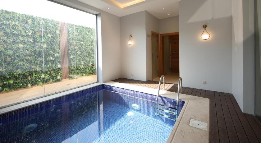 Gladiolus Hotel - image 7