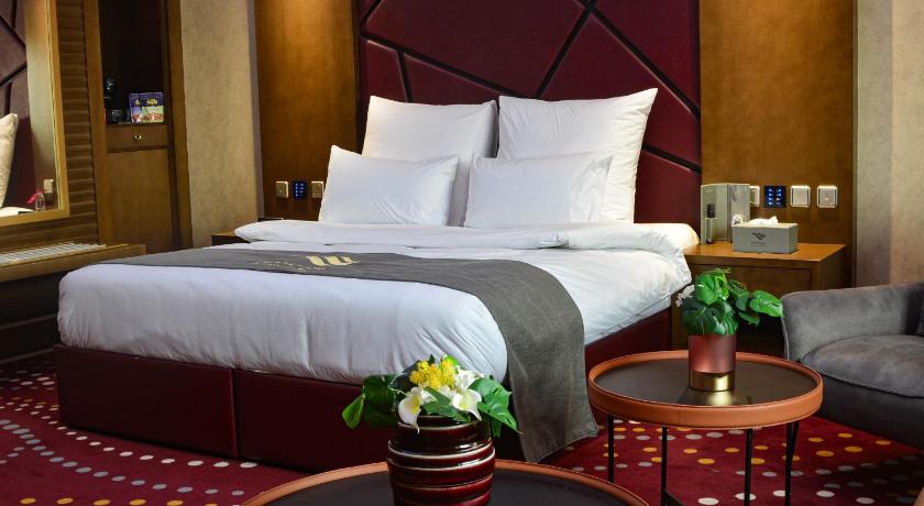 Redwaves Hotel - image 2