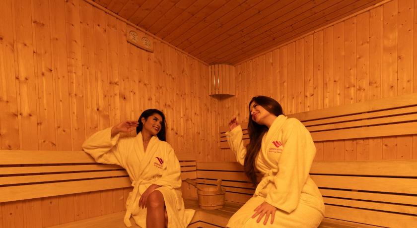 Redwaves Hotel - image 7