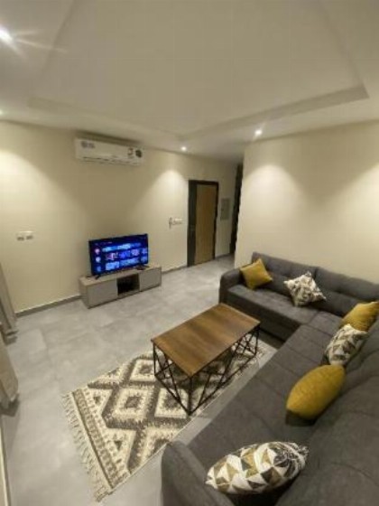 Modern & Cozy 2 Bedroom + Private Roof! - image 4