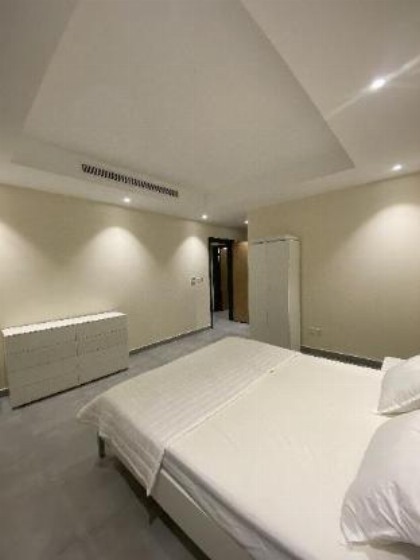 Modern & Cozy 2 Bedroom + Private Roof! - image 6