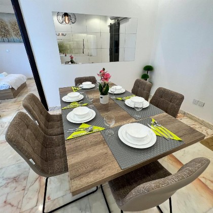 Urban Luxury Apartment - image 18