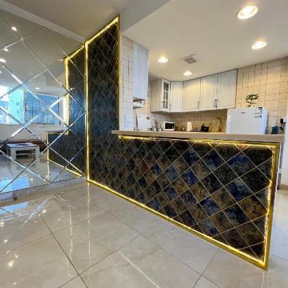 Urban Luxury Apartment - image 9