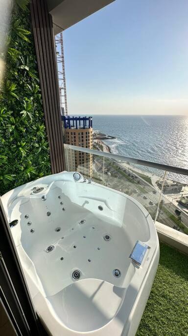برج داماك الجوهرة جدة  الجناح الذهبي-Damac jawharah tower - image 4