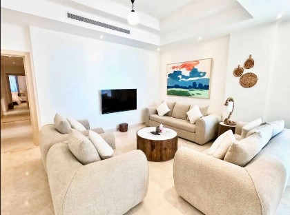 Chic/Elegant 4 Bedrooms… - image 16
