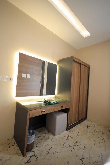 Red Fall Hotel - image 14