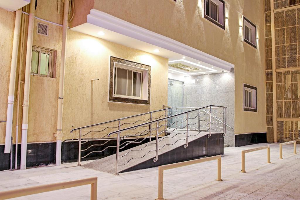 OYO 660 Taj Sabaa Apartments - main image