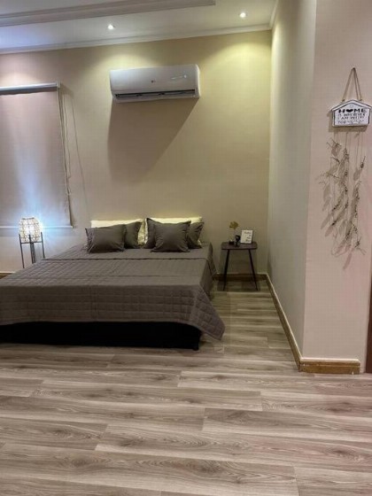 Brown vibes comfy studio - image 9