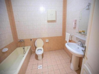 الحسناء المتطورة - image 6