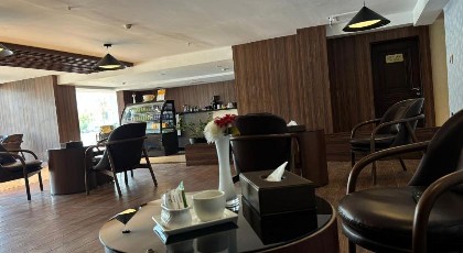 Quiet Shatea Jeddah Hotel - image 16