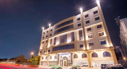 Quiet Shatea Jeddah Hotel - image 2
