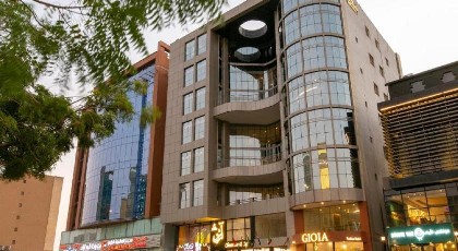 The S Hotel - image 2