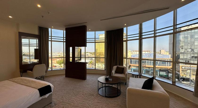 The S Hotel - image 3