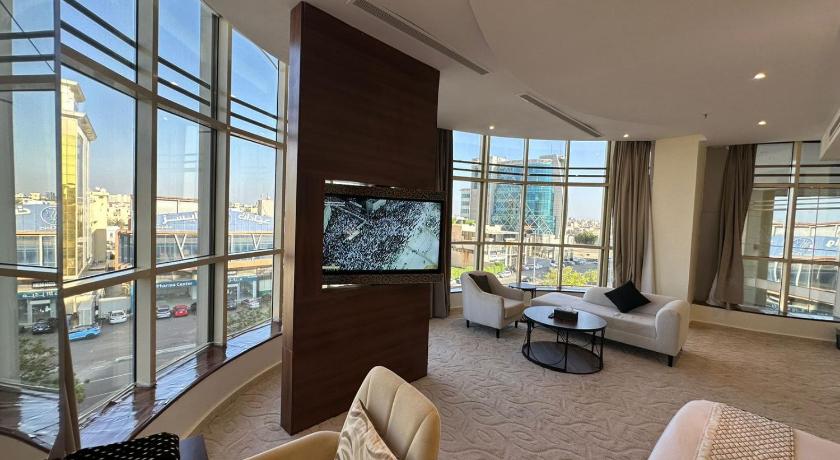 The S Hotel - image 4