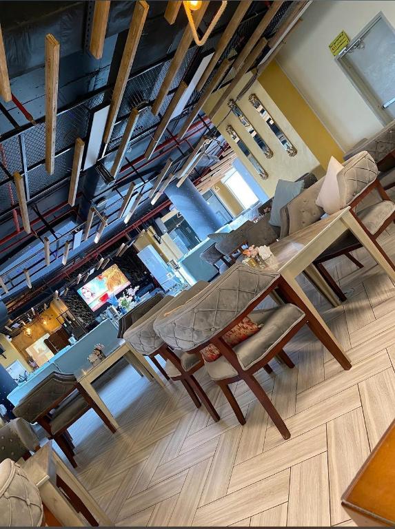The S Hotel - image 7