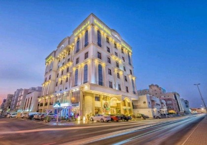 Sansa hotel - image 1