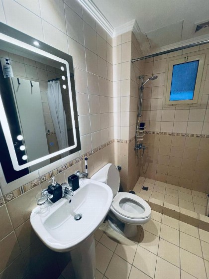 lovely one bedroom self entry - image 2