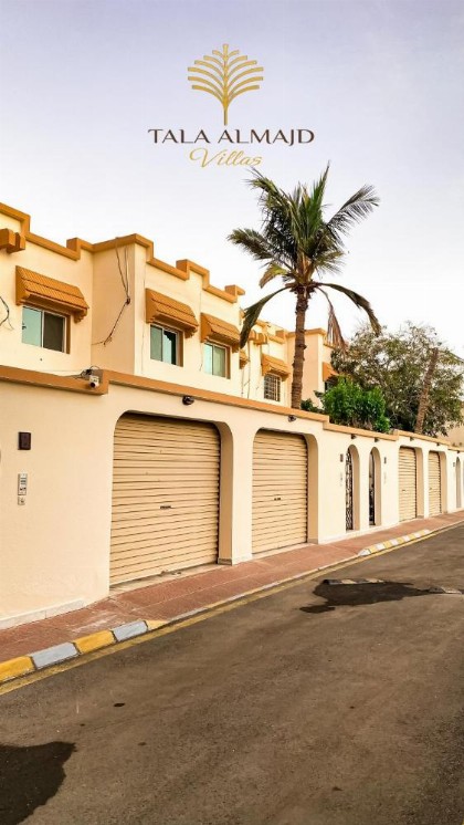 Chic 3-BR Tala Almajd Villas in upscale district Alnahdah Family only - image 16