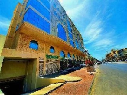 Green Leaf Hotel - image 1